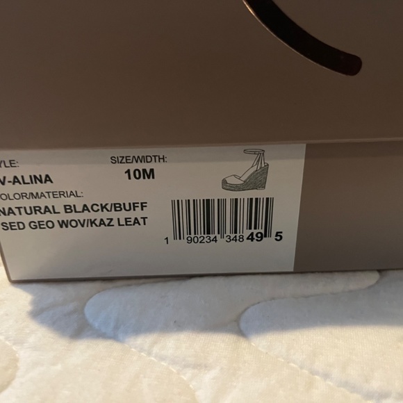 Shoes - Picture 3 of 3